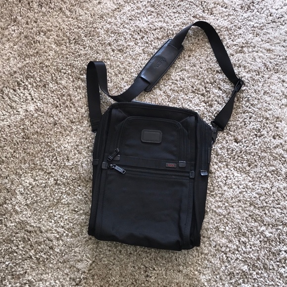 tumi crossbody travel bag
